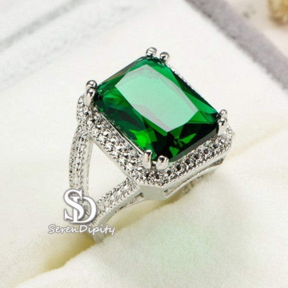 Genuine 925 Sterling Silver Green Peridot Ring NEW